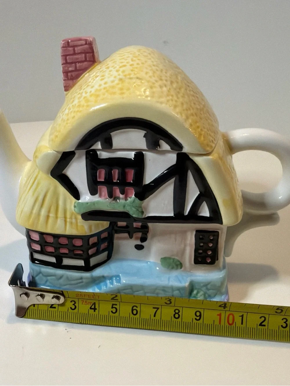 Ceramic Thatched Cottage Teapot